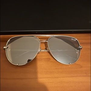 Oversized quay glasses